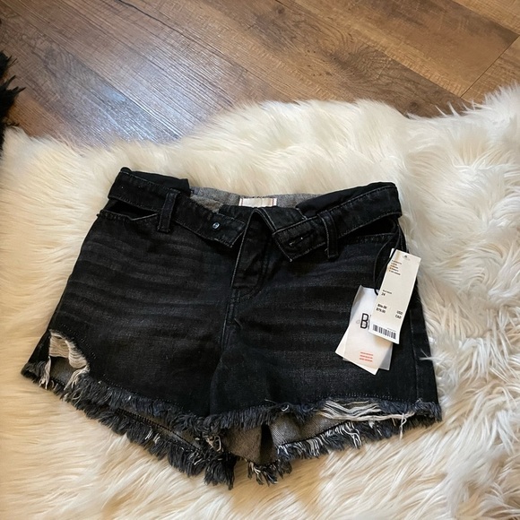 BDG Foldover V-Front Denim Shorts - Picture 2 of 5